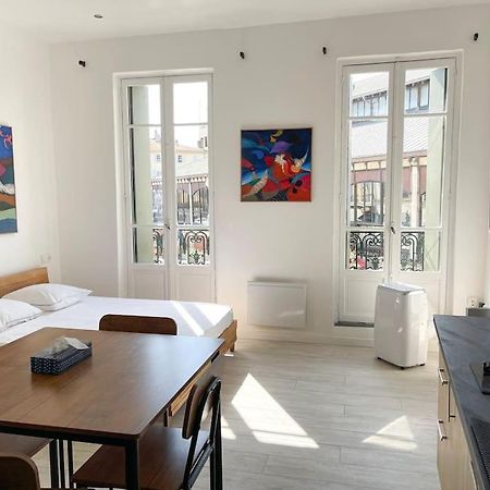 Vue Sur La Place Des Halles, Art Apparts 贝济耶 外观 照片