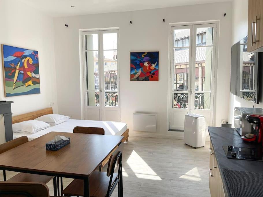 Vue Sur La Place Des Halles, Art Apparts 贝济耶 外观 照片