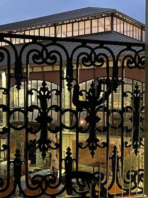 Vue Sur La Place Des Halles, Art Apparts 贝济耶 外观 照片